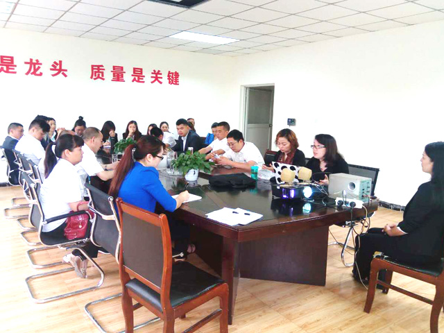 優(yōu)佰特廚房設備公司員工培訓會現場圖片