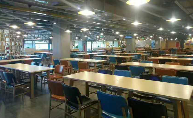 成都英特爾職工食堂廚房設(shè)備圖片，餐廳圖