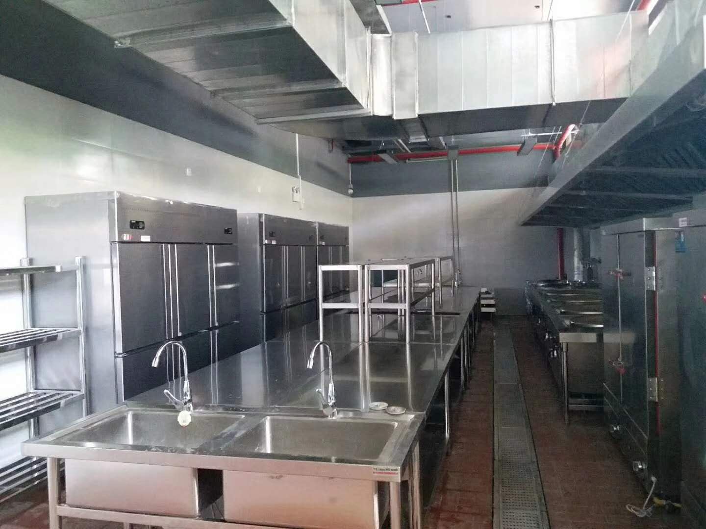 成都食堂廚房設備公司告訴你食堂廚房設備的保養(yǎng)與安裝
